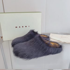 Marni Long Haircalfskin Fussbett Sabot Grey