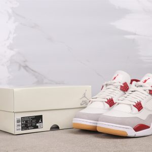 Air Jordan 4 "Varsity Red"