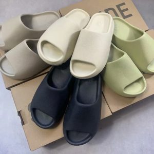 Adidas Originals Yeezy Slide (Matte)
