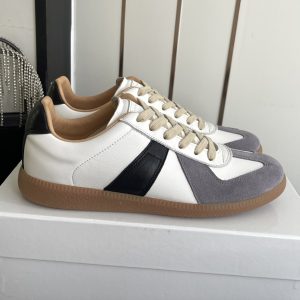 Maison Margiela Replica MM6 Gray White